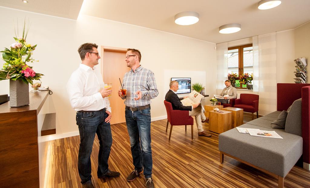 Hotel Hollmann Halle  Экстерьер фото
